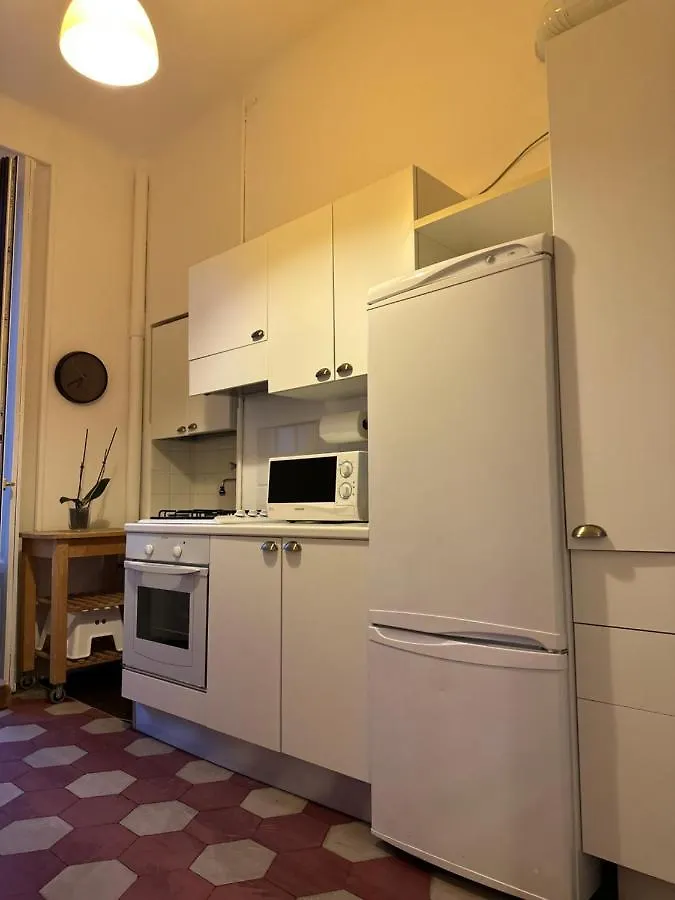 Xenia Apartments - Bright And Elegant Apartment Milan