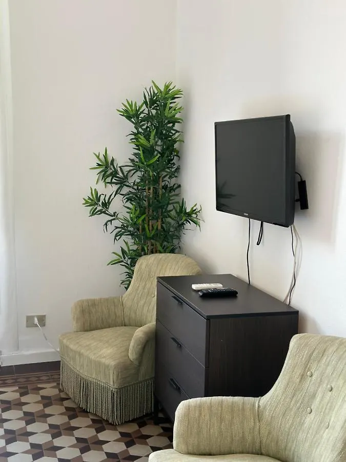Xenia Apartments - Bright And Elegant Apartment Milan
